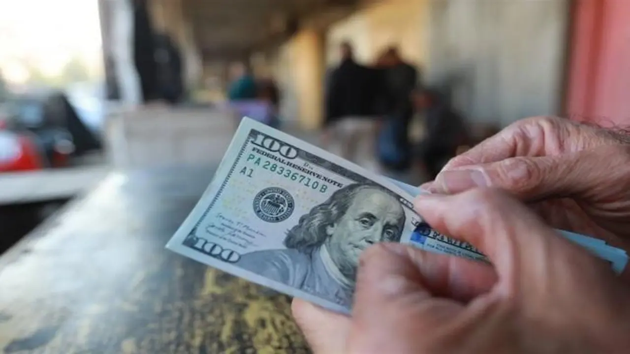 تحرك جديد.. أسعار الدولار مقابل الجنيه في البنوك المصرية خلال تعاملات السبت